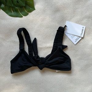 Vitamin A Bikini Top Size XS Color Black